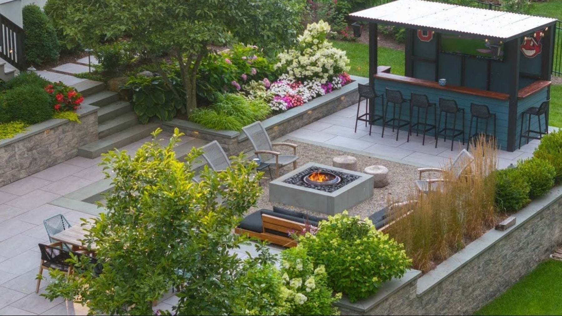 Best Stone Paver Tones for a Modern Villa Terrace