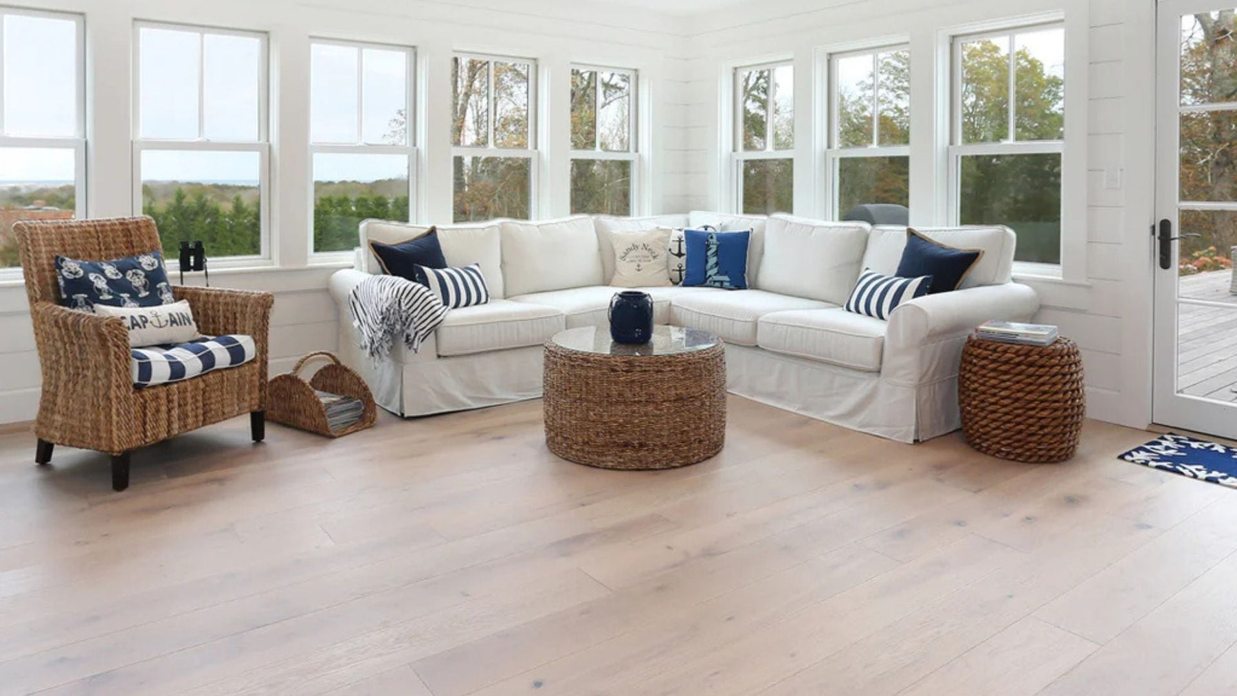 How to Use Light Oak Hardwood Flooring in Modern Homes
