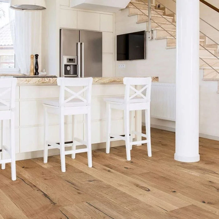 Seasonal Hardwood Floor Gaps and Humidity Guide