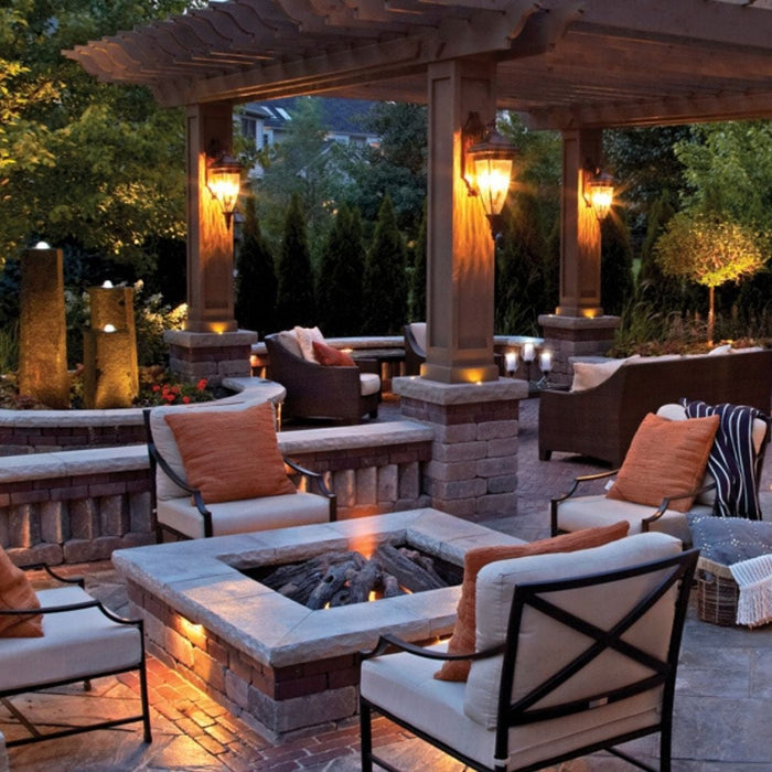 How to Combine Natural Stone and Wood in Outdoor Living Areas