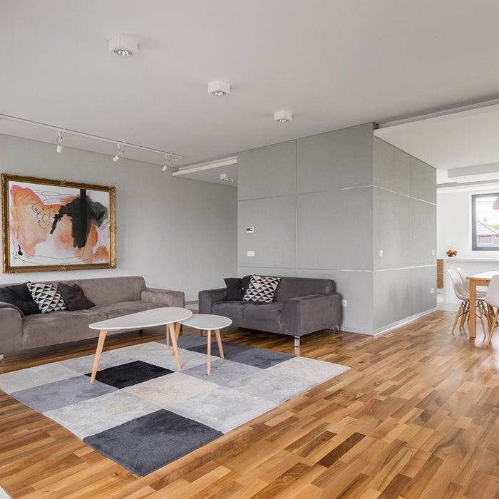 How to Match Hardwood Floor Color With Furniture