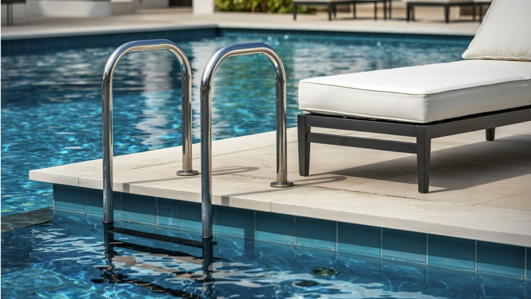 Why Is Travertine Considered an Ideal Material for Pool Surrounds?