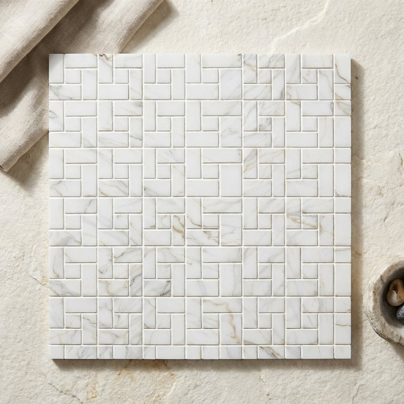 Calacatta Gold (Italian) Marble Polished Pinwheel Mosaic (w/ Calacatta Gold)