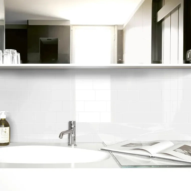 Arte White 1x1 Beak Glossy Ceramic Trim