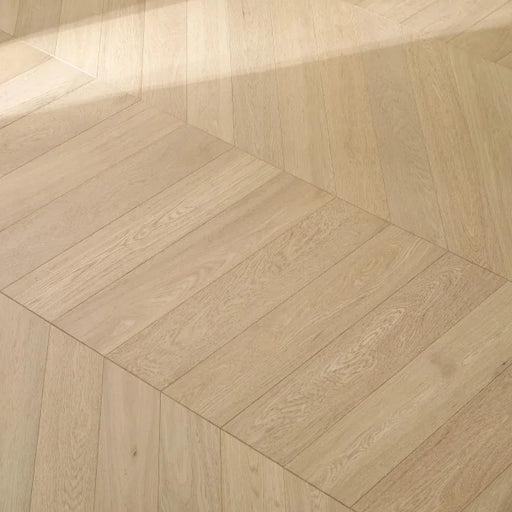 Bella Euro Oak 5x25.2 Chevron Premium Select 4mm Engineered Hardwood Flooring