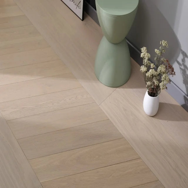 Bella Euro Oak 5x25.2 Chevron Premium Select 4mm Engineered Hardwood Flooring