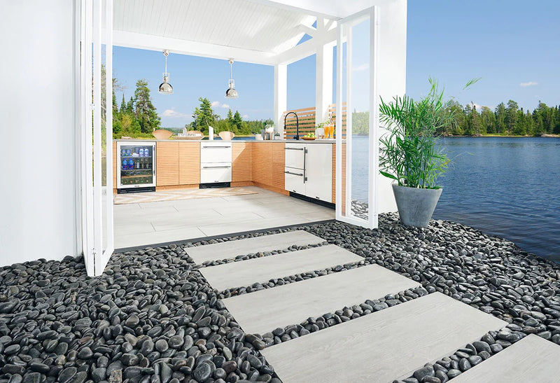 Black 2-3 CM Polished Pebbles 40 LBS Bag Pebble
