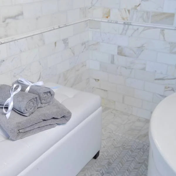 Calacatta Oro 3" Hexagon Honed Marble Mosaic