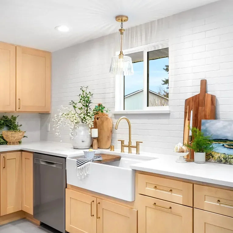 Castle Brick White Corner 2-1/2x10x5 Porcelain Tile