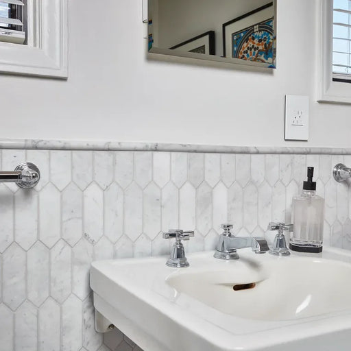 Bianco Venatino Polished 3/4x12 Dome Liner Marble & Dolomite Trim