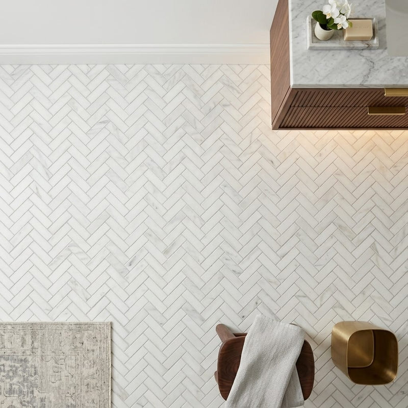 Completa Calacatta Gris 1x4 Herringbone Honed Marble Mosaic — Bathroom floor