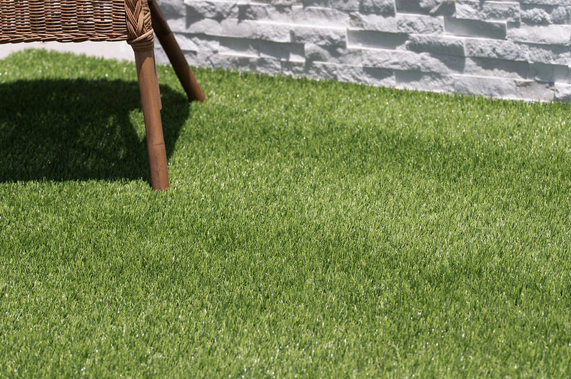 Emerald Green Full Roll 15ft x 100ft 40mm 76oz Artificial Turf