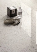 Flake White Medium 30x30 Porcelain Tile
