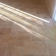 Ivory Beige Versailles Pattern Tumbled Travertine Tile