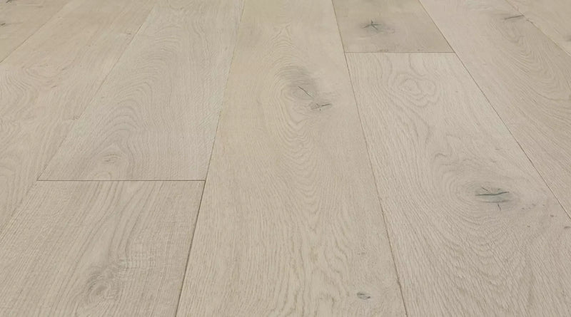 L'Artiste Antigna Plus 13/16 inch 9.5 inch Random Length Wire Brushed European Oak Hardwood Flooring