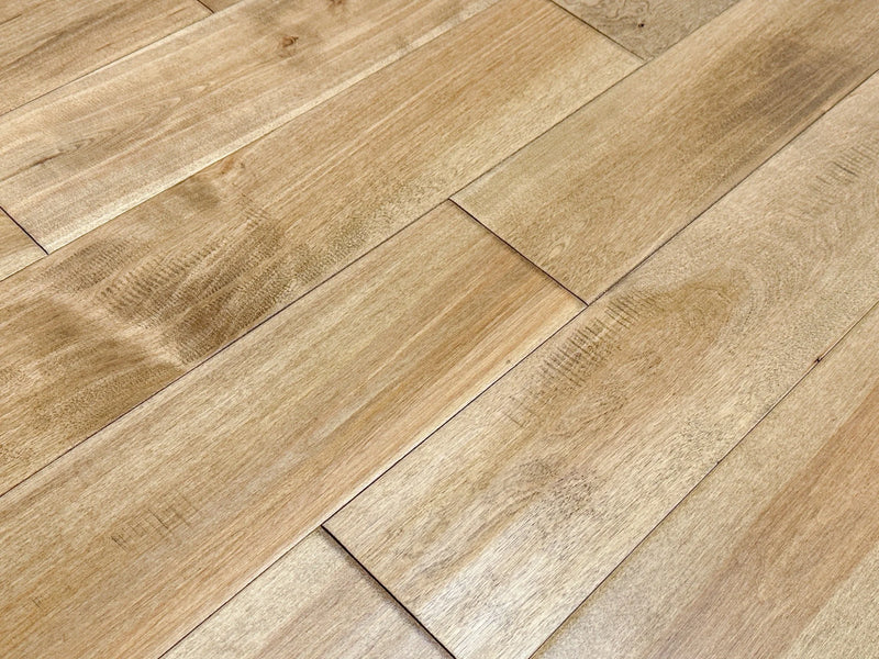 Maple Natural Toast 4-3/4xRL (12-48) Hand-Scraped Urethane Maple Wood Flooring