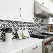 Petal Noir/Blanc Honed Stone Mesh Pattern Marble Mosaic