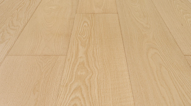 Prima Lusso Lucente 3/4 inch 9.5x84 Random Length Lightly Wirebrushed Prime Grade Oak Hardwood Flooring