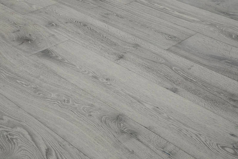 Villa Bordeaux Special 9.5x7 RL 4mm European Oak Engineered Hardwood Flooring