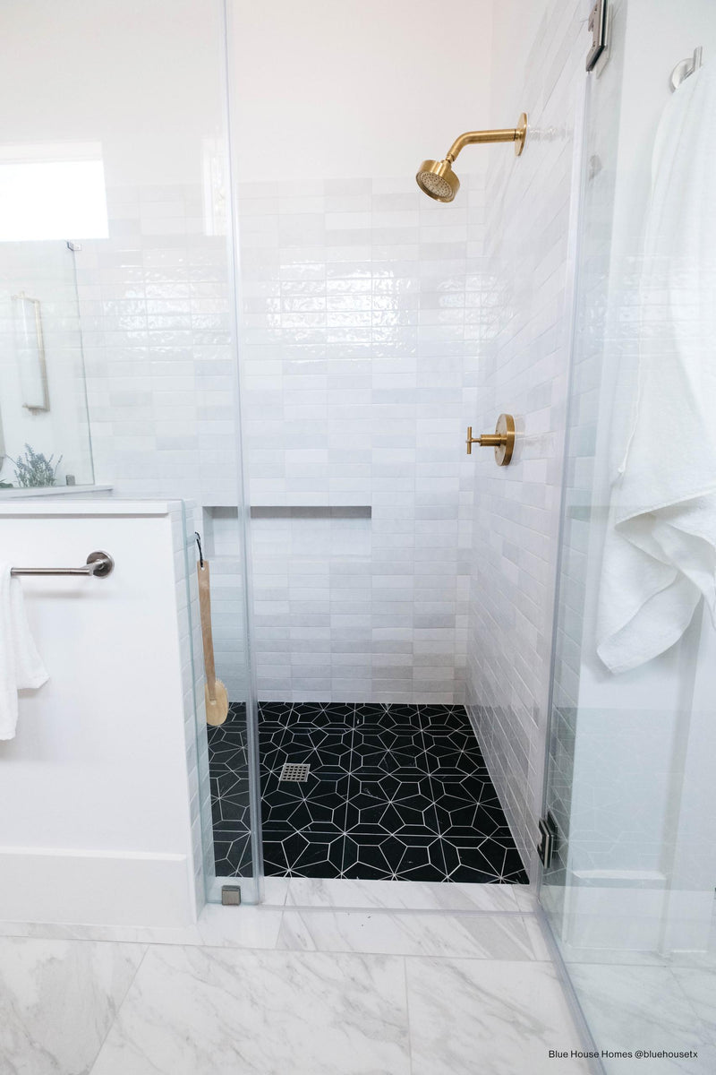 Blomma Nero Flower Honed Marble  Mosaic