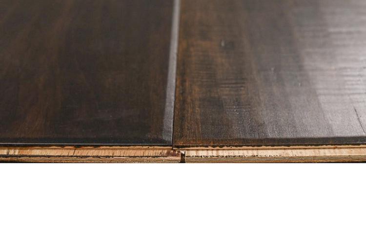 Old Batavia Casa Ebony 7-1/2xrl 2 mm Engineered Hardwood Maple