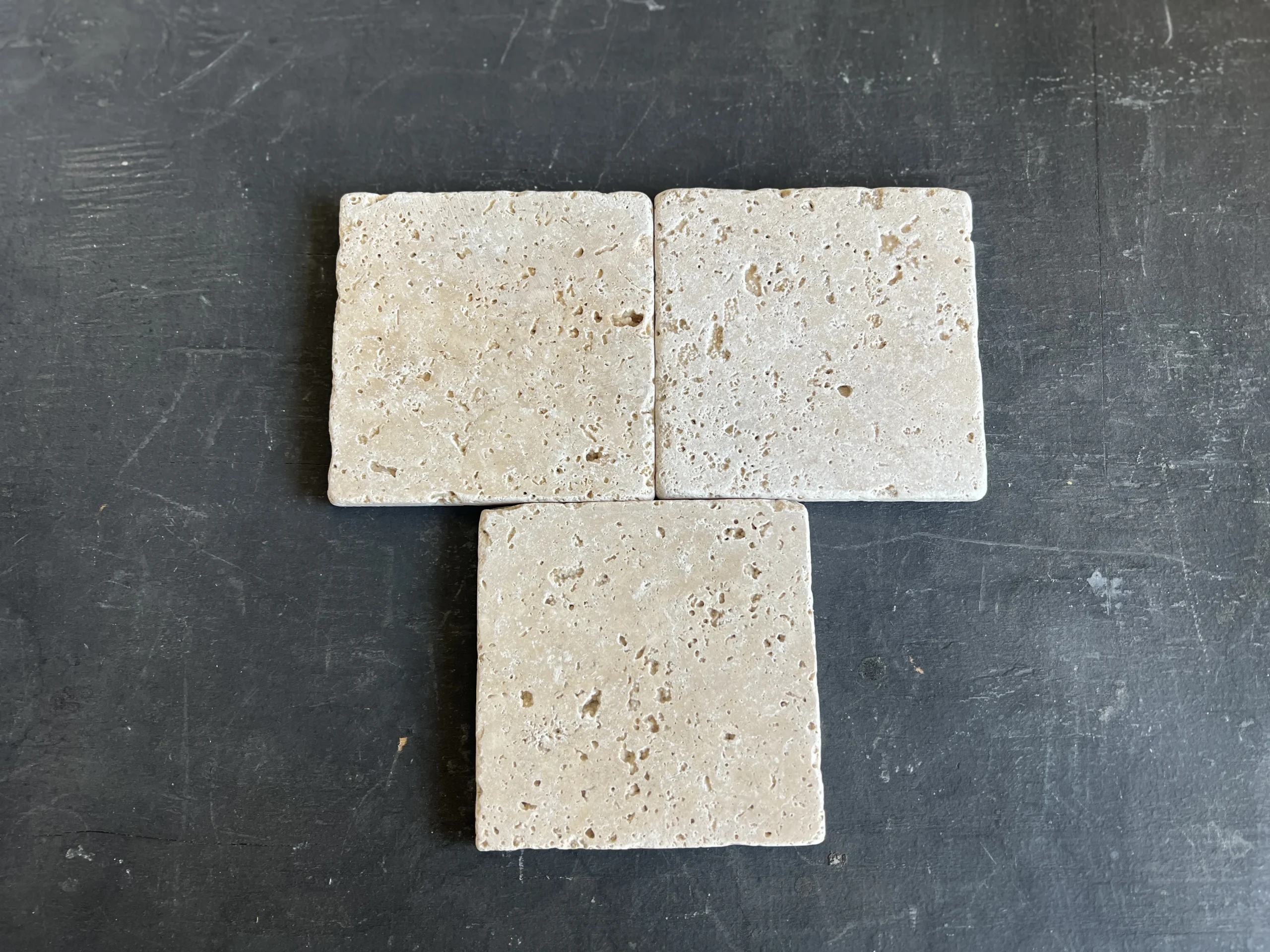 Alabastrino (Ivory) Travertine Ivory Tumbled 4x4 Travertine Tile